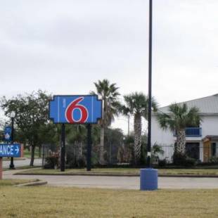 Фотографии гостиницы 
            Motel 6-Freeport, TX