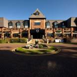 Фотография гостиницы Village Hotel Manchester Cheadle