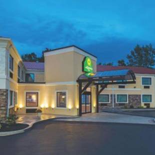 Фотографии гостиницы 
            La Quinta Inn by Wyndham Buffalo Airport