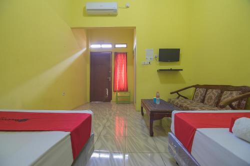 Фотография гостевого дома RedDoorz Syariah near Grand Kota Bintang