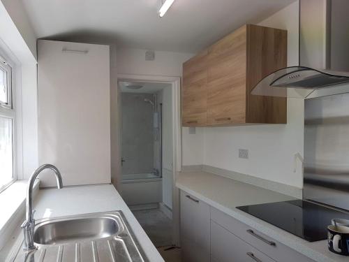 Фотография гостевого дома Lime Cottage Short Term Accommodation Digs