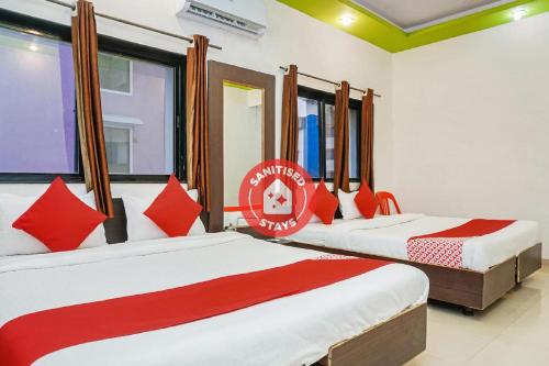 Фотографии гостиницы 
            OYO 24551 Hotel Shirdi Sai Inn