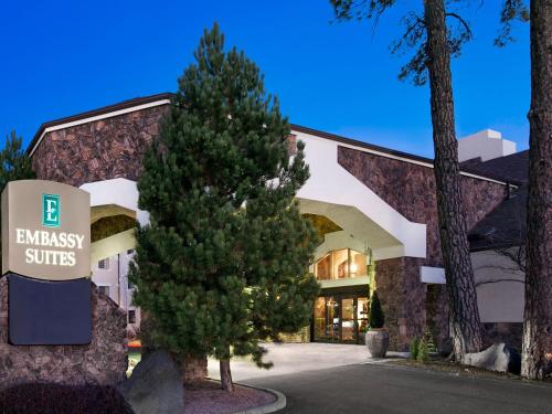 Фотография гостиницы Embassy Suites by Hilton Flagstaff