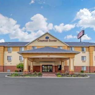 Фотографии гостиницы 
            Comfort Suites Findlay I-75