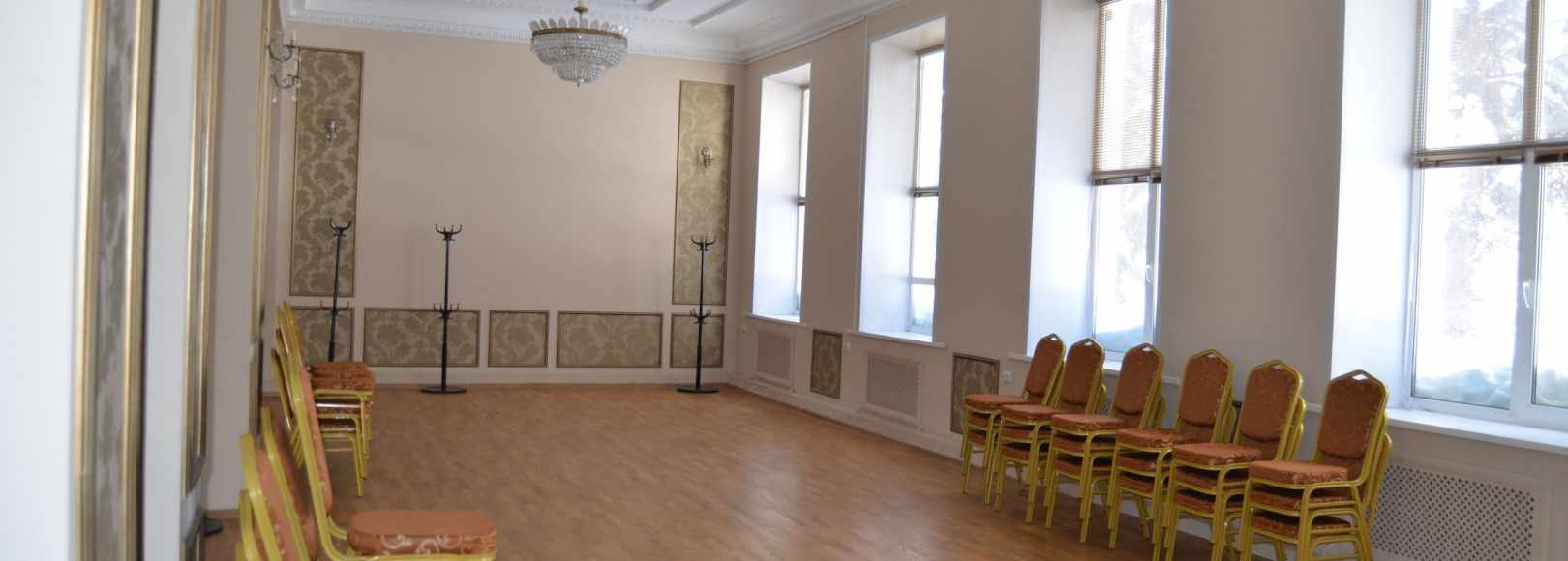 Фотография концертного зала Камерный зал ДК Чайка