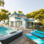 Фотография гостевого дома Sani Beach Gallery Villa, your next family vacation!