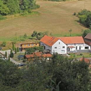 Фотографии гостевого дома 
            Combined group accommodation on a farm bordering on the Kellerwaldsteig