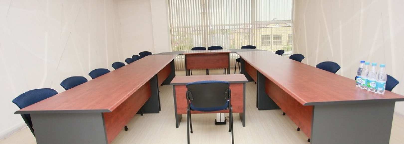 Фотография комнаты для переговоров Премьер