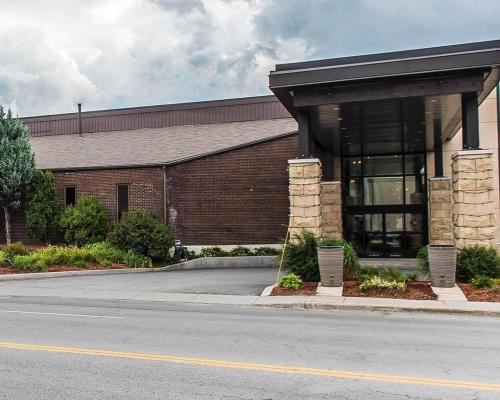 Фотография гостиницы Quality Inn & Suites & Conference Centre - Gatineau