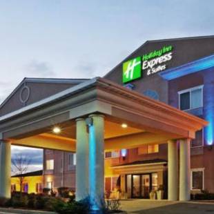 Фотографии гостиницы 
            Holiday Inn Express Hotel & Suites Chickasha, an IHG Hotel