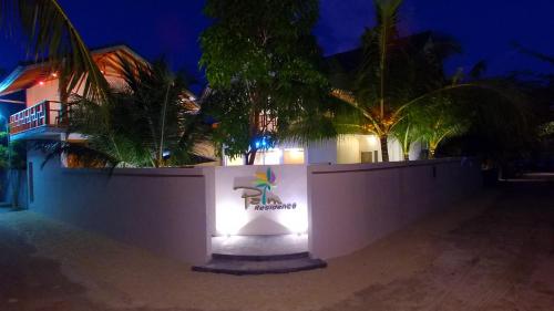 Фотографии гостевого дома 
            Palm Residence