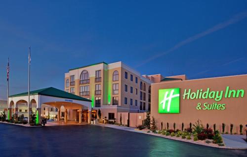 Фотография гостиницы Holiday Inn Hotel & Suites Springfield, an IHG Hotel