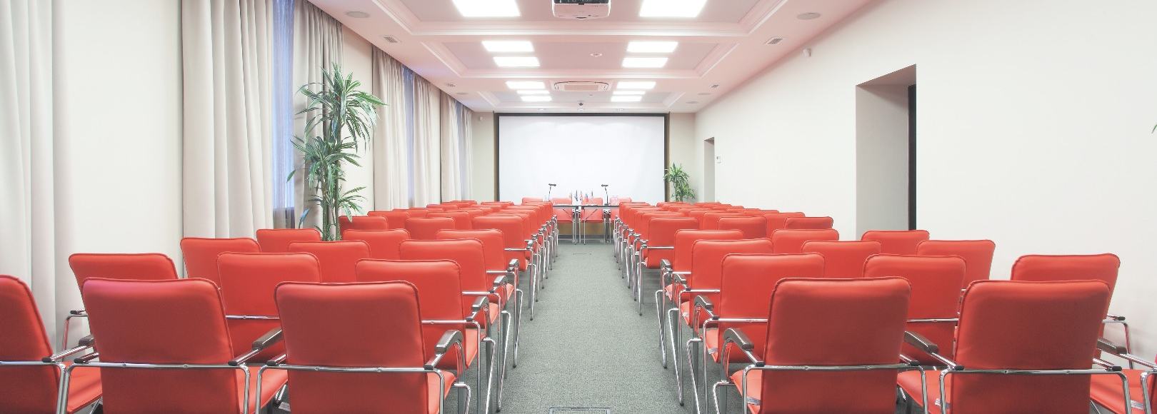 Фотография конференц-зала Конференц-зал №2 | Грин Парк Отель на 70 человек