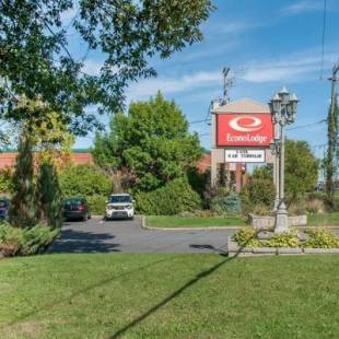 Фотографии гостиницы 
            Econolodge Brossard