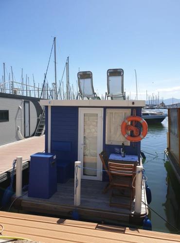 Фотографии мини отеля 
            HouseBoat Cagliari