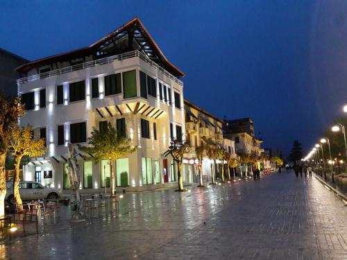 Фотография гостиницы White City Hotel