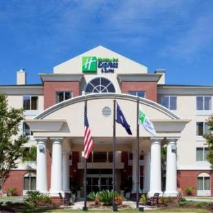 Фотографии гостиницы 
            Holiday Inn Express Hotel & Suites Charleston - North, an IHG Hotel