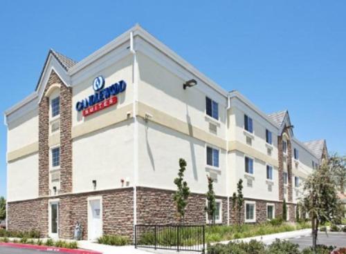 Фотография гостиницы Candlewood Suites Turlock, an IHG Hotel
