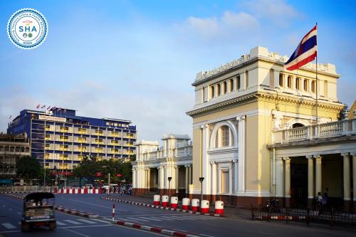 Фотографии гостиницы 
            The Krungkasem Srikrung Hotel