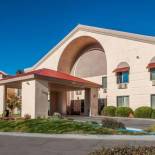 Фотография гостиницы Quality Inn & Suites Farmington