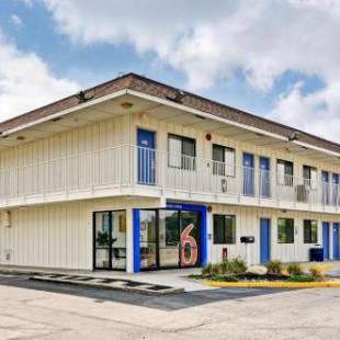 Фотографии гостиницы 
            Motel 6-Pittsburgh, PA - Crafton