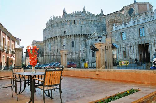 Фотография гостевого дома Hostal Restaurante Puerta del Alcázar