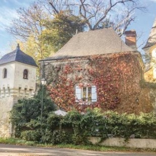 Фотография гостевого дома Stunning home in Gennes with 2 Bedrooms