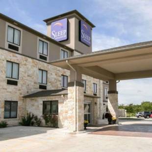 Фотографии гостиницы 
            Sleep Inn & Suites Austin