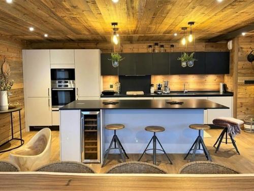 Фотография гостевого дома Chalet Les Gets, 5 pièces, 14 personnes - FR-1-598-19