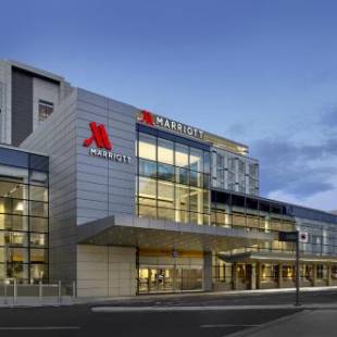 Фотографии гостиницы 
            Calgary Airport Marriott In-Terminal Hotel