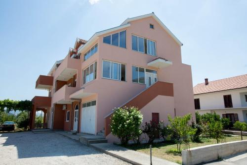 Фотография гостевого дома Apartmani Slađo