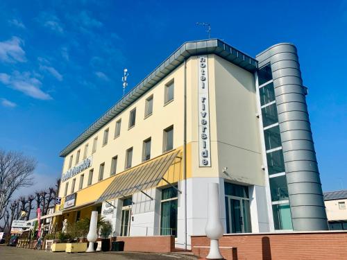 Фотография гостиницы Hotel Riverside