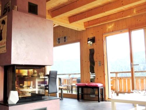 Фотография гостевого дома Chalet de 5 chambres avec jardin amenage et wifi a Les Gets a 1 km des pistes