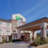 Фотография гостиницы Holiday Inn Express Palestine, an IHG Hotel