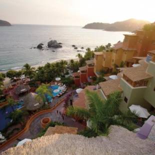 Фотографии гостиницы 
            Embarc Zihuatanejo by Diamond Resorts