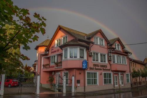 Фотография гостевого дома Pensiunea Curtea Bavareza