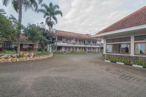 Фотографии гостиницы 
            Yehezkiel Hotel Lembang RedPartner