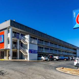 Фотографии гостиницы 
            Motel 6-Little Rock, AR - West