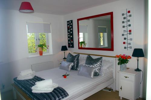 Фотография гостевого дома Ladysmith House - 4 Bedrooms - Full House