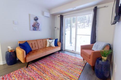 Фотография гостевого дома New 2BD Condo, UNB, Hospital, Golf, Patio Coffee