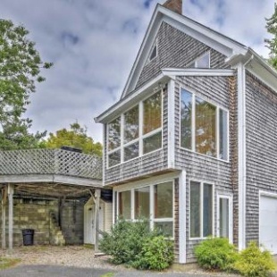 Фотография гостевого дома Charming Hyannis Home with Deck, 0 2 Mi to the Beach