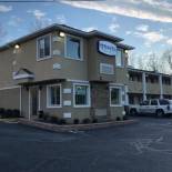 Фотография гостиницы Travel Inn & Suites Flemington