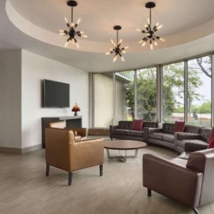 Фотография гостиницы Ramada by Wyndham Beaver Falls