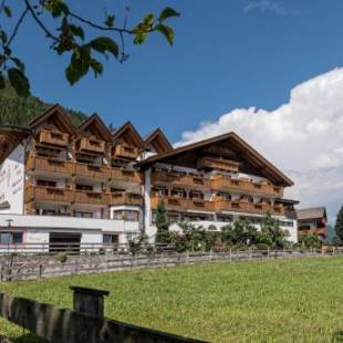 Фотографии гостиницы 
            Wellness & Spa Hotel Alpenland