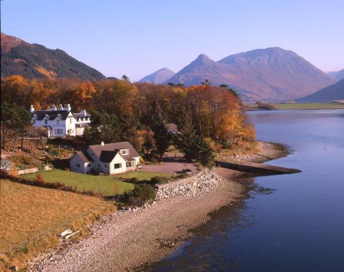 Фотографии гостиницы 
            Loch Leven Hotel & Distillery