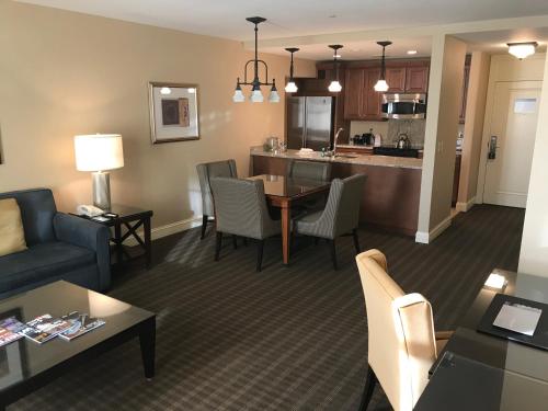 Фотография гостиницы The Chase Park Plaza Royal Sonesta St. Louis