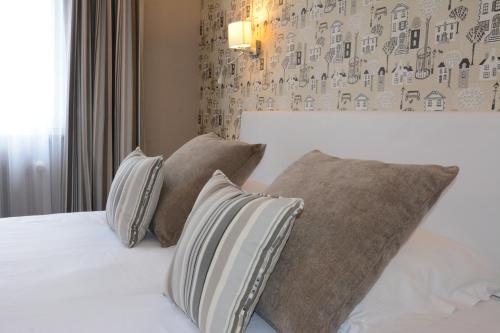 Фотография гостиницы Logis Hôtel du Centre - Halte idéale en cyclotourisme avec garage à vélos clos