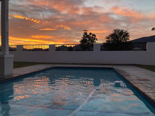 Фотография гостевого дома Robertson Halfway House