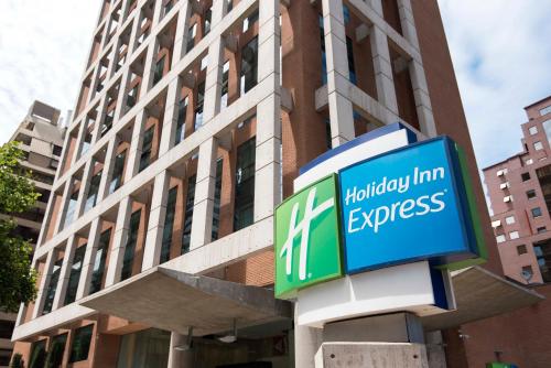 Фотографии гостиницы 
            Holiday Inn Express Santiago Las Condes, an IHG Hotel