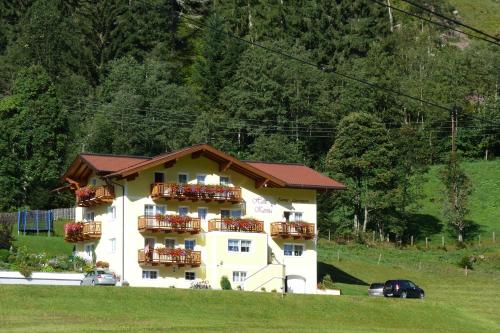 Фотография гостевого дома 4 Mountains Apartments